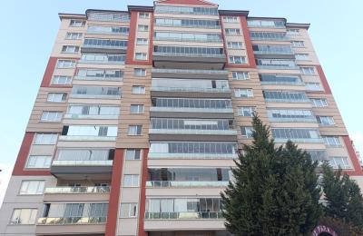 Macunköy metrosunu onkoloji Hastanesine yakın satılık 3 + 1 daire